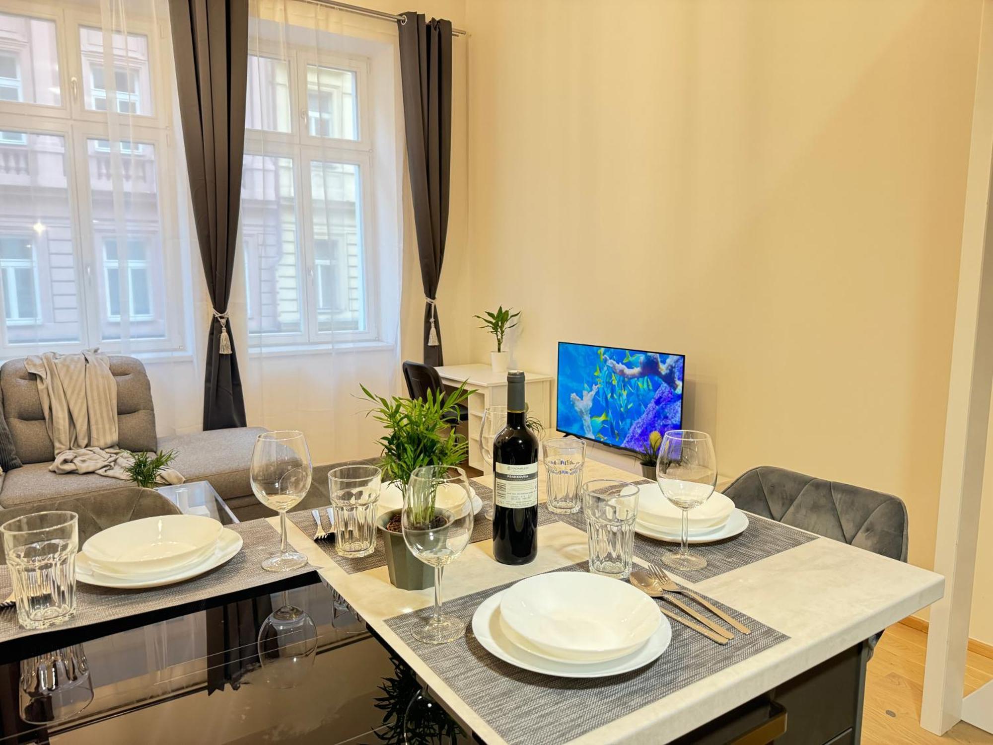 Free Parking - Cozy Apartment Near Vysehrad Railway Bridge Prag Dış mekan fotoğraf